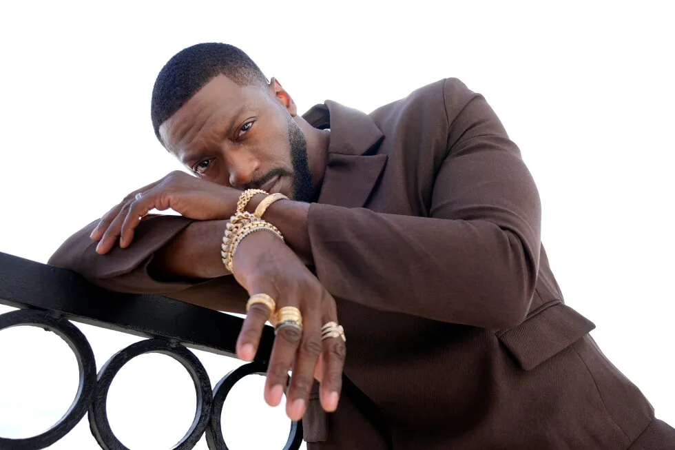 فصل جدید «صلیب» درباره میلیاردرهای فاسد است. آلدیس هاج تشابهاتی را می بیند