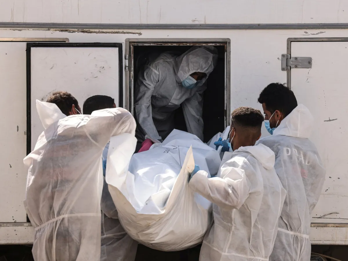 خانواده‌ها در غزه «تسلیت‌ناپذیر» هستند زیرا اسرائیل اجساد ناشناس بیشتری را بازگرداند