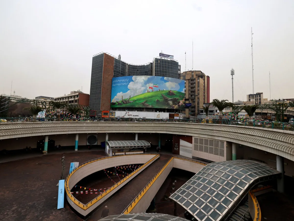 ایران آماده مذاکرات هسته‌ای است و افزایش نظامی آمریکا را رد می‌کند