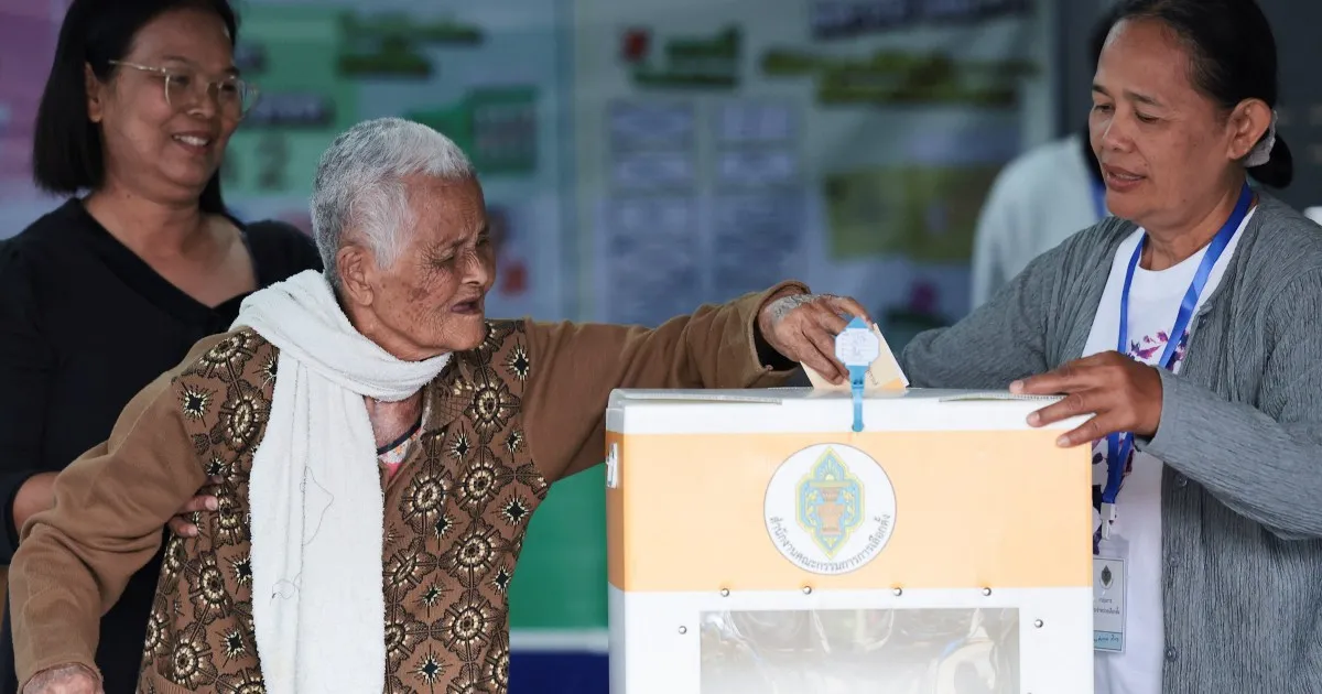 انتخابات در تایلند با رقابت اصلاح طلبان و محافظه کاران برای قدرت باز شد