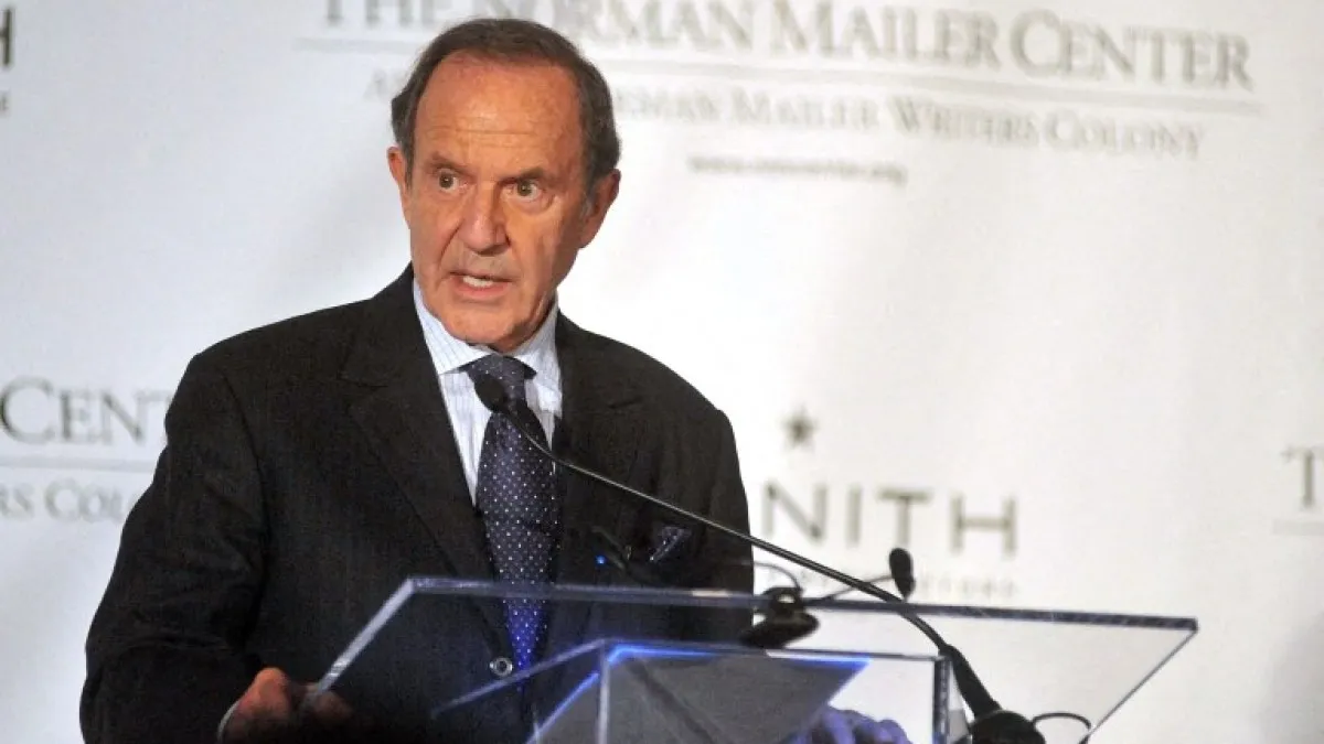 فایل‌ها فاش می‌کنند که اپستین یک میلیاردر رسانه‌ای را تحت فشار قرار داده است تا بر پوشش تأثیر بگذارد