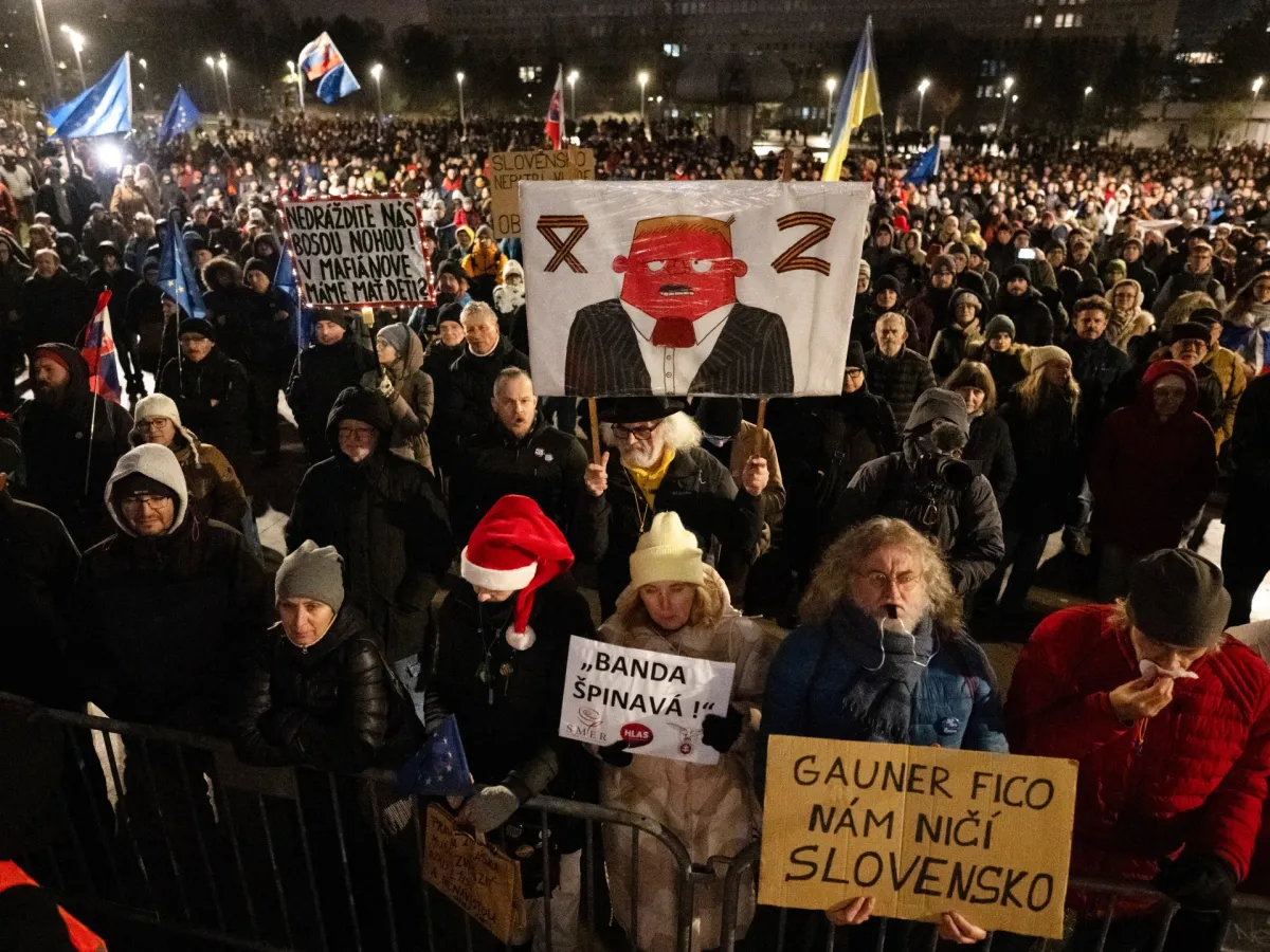 تلاش‌های ضد فساد در دموکراسی‌ها در سراسر جهان رو به کاهش است: دیده‌بان