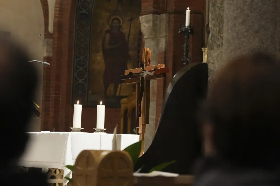 صلیب کاتولیک مانند هیچ کس دیگری چراغ وحدت در شهر میزبان المپیک میلان است