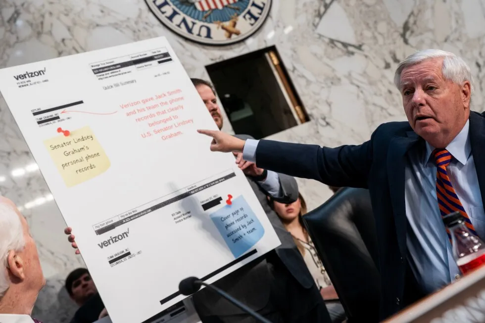 قانونگذاران جمهوری خواه مقامات مخابراتی را به دلیل دسترسی به سوابق تلفنی در تحقیقات ترامپ به چالش می کشند