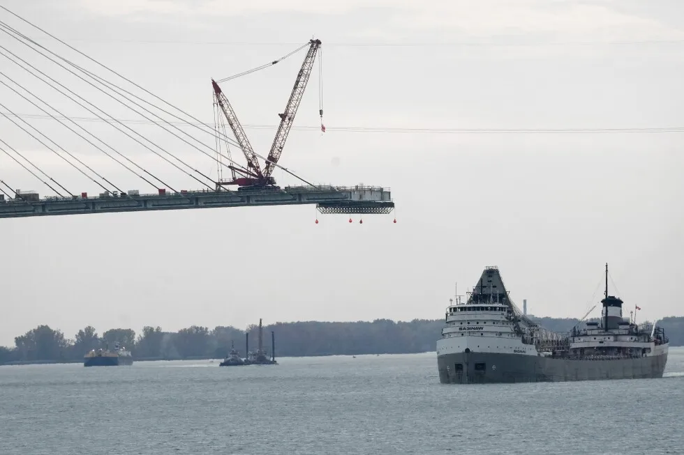 وقتی کاخ سفید می گوید ترامپ می تواند مجوز این پروژه را اصلاح کند، پل بین ایالات متحده و کانادا عمیق تر می شود.